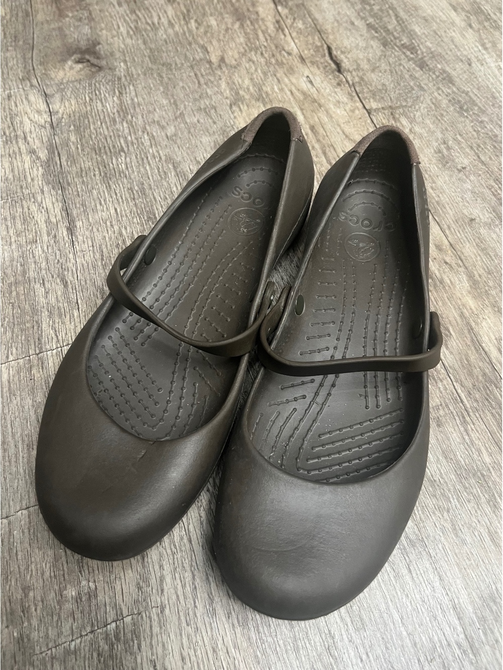 Crocs Mary Jane flats size 9 chocolate brown